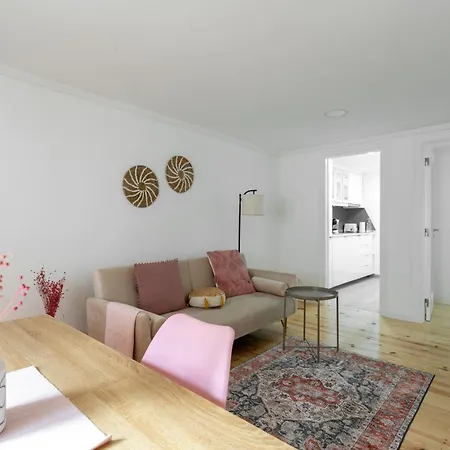 Cozy Bohemian Flat- Berry Апартаменты Лиссабон