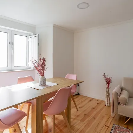 Cozy Bohemian Flat- Berry Апартаменты