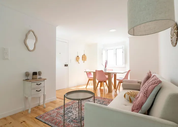 Cozy Bohemian Flat- Berry Διαμέρισμα